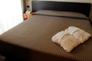 camere-hotel-san-giorgio-fiuggi-heaven-spa-centro-benessere-camera-matrimoniale