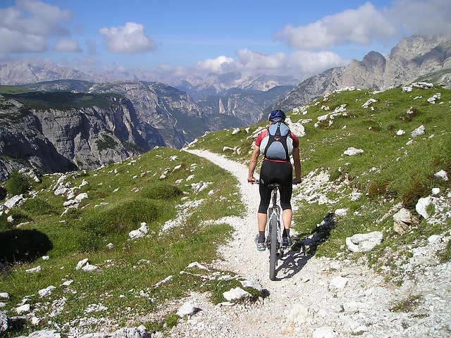 mountain-bike-montagna-aria-aperta-pacchetti-vacanza-offerte-montagna-escursioni-in-bici-bicicletta-bike-byke-scopri-il-lazio-hotel-san-giorgio-fiuggi-campo-catino-campo-staffi